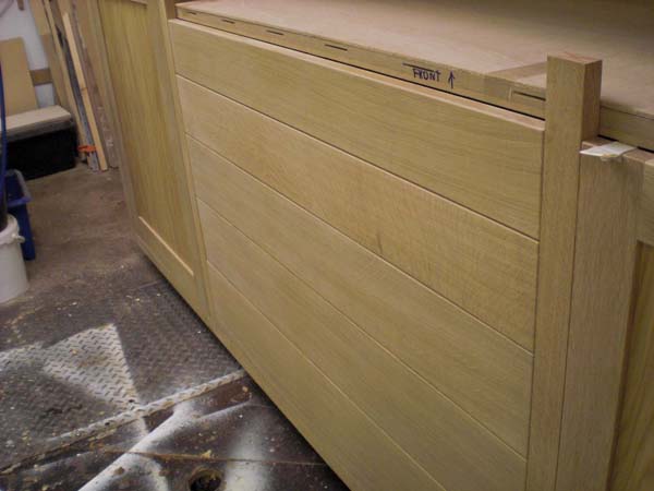 And all the drawers flush to the cabinet.