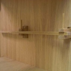 Drawer-locking snakehead mechanism