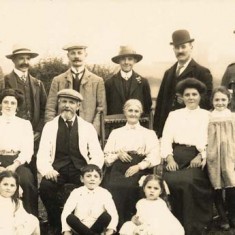 Family group with men in WW1 Uniform Family group with men in WW1 Uniform