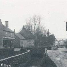 Parsons store and New Inn c 1919 What had been Thomas Adams shop in the High Street later became Savage and Parsons, then Parsons, seen here on the left. It sold groceries, wine, bread and coal Opposite was The New Inn, now the Izaak Walton.
