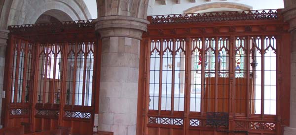 Comper's screens between the Lady Chapel and the main sanctuary.