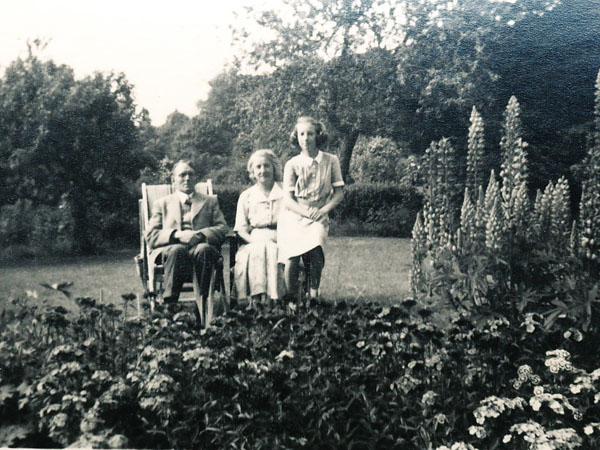Woodfields Family in garden