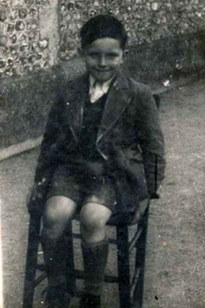 Alan Blackman sitting on school chair Alan Blackman sitting on the 'school chair'. His Headmistress during his early schooling, 1946 – 51, was the stern and somewhat miserable Mrs Gwendoline Hayes; she did manage to cheer and clap however when the Conservatives came to power in 1951. Of the Assistant Teachers, Alan remembers Miss Hastie, who often rapped childrens’ knuckles with the edge of her ruler, and Mrs Paul, who, although well-liked, shared Mrs Hayes’ nasty habit of blowing her nose then tucking the hanky up her knicker-leg.