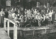 VE Day by the Meon