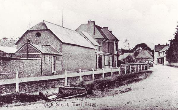 Looking down the High Street towards Glenthorne. The small building nearest the camera housed a visiting fishmonger.