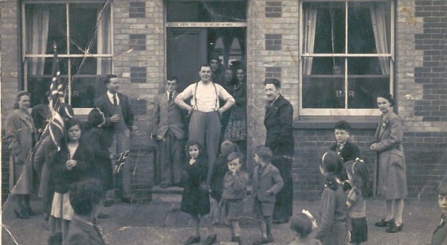 VE Day outside the New Inn 