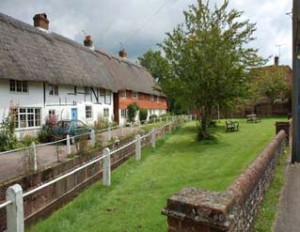 Hockley Cottages with Washers Triangle