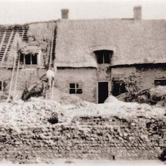 Thatching Paupers Cottage Thatching Paupers Cottage, at the time of the Morley Horder refurbishment?