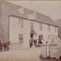 The George Villagers outside The George, date unknown