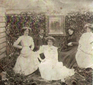 Love old photos earliest Harry Love with his mother Ellen McGregor and his three sisters, Ellen, Beatrice and Elizabeth.
