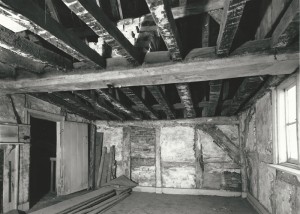 1st floor, north west corner room, timber framing