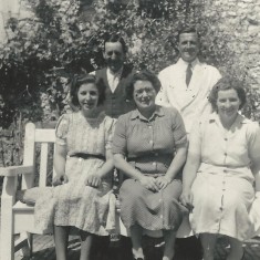 Court House staff Staff of Court House. Standing, unidentified man, Fred Crockford (white coat), Seated, Marlene Kille, Jessie Crockford, Marion Lambert