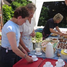 Tea_ladies Rosemary Bishop and Sylvia Brindley
