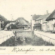 Post card of High Street, including Hockley Cottages, Parsons Store &c. Post-marked 14.09.1905