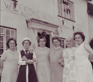 Reunion, in 1971. L to R, Nellie Goddard, May Barratt, Dolly Wilson, Millie Atteberry, Lily Nicholson, Rose Mauback.