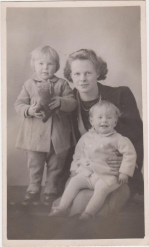 Jan 1945 Mary Bone with children