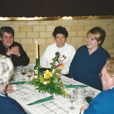 Group at meal Maureen Knagg, Shirley and Debbie KItcher, Zara Kitcher, Keith Kitcher, Peggy Jeannette, Dot Hickling
