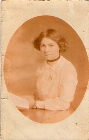 Millie Christmas 1915 