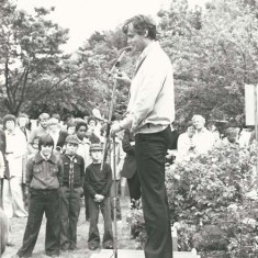 Simon Williams opening fete 