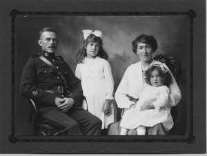 Jess Vince & Sophia (nee Budd), Evie, Daphne. (Sophia's mother was Sophia Harriett.)