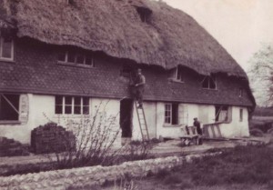 Thatching Brook Cottages, date unknown