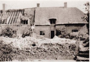 Thatching Paupers Cottages John Baker Collection