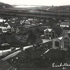 View from Park Hill, 1900s, used as postcatd to Mrs Bray. The long white roof beyond the George Inn is the rifle range built at some point in WWI.