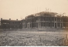 The roof appears, December 1922