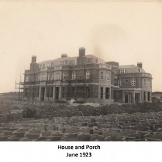 Estate buildings, 1924