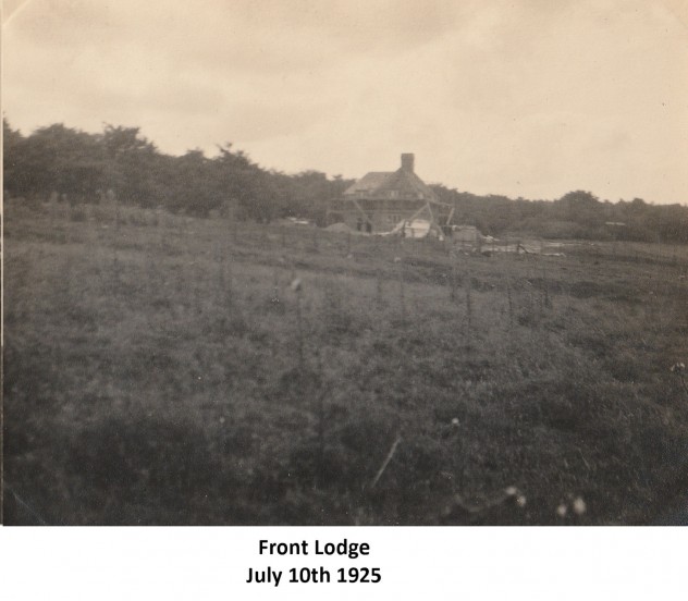 Estate buildings, 1924