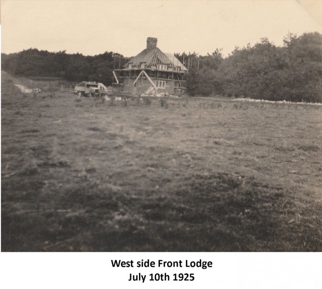 Estate buildings, 1924