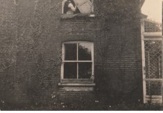 Estate buildings, 1924