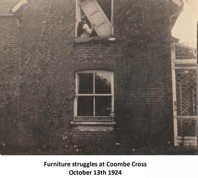 Estate buildings, 1924