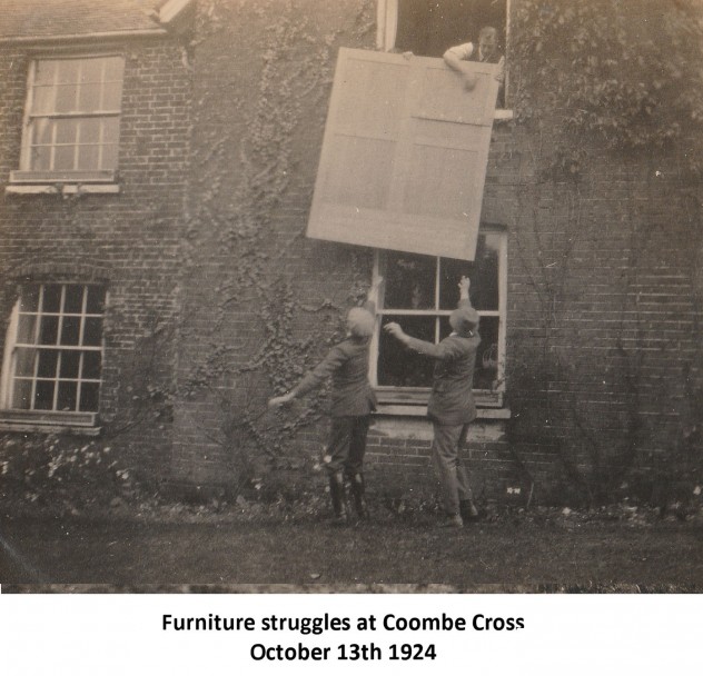 Estate buildings, 1924