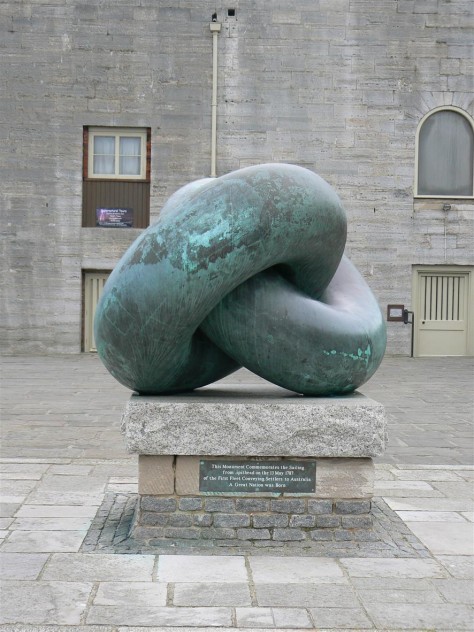 The plaque reads: This Monument Commemorates the Sailing from Spithead on the 11 May 1787 of the First Fleet conveying Settlers to Australia. A Great Nation was Born.