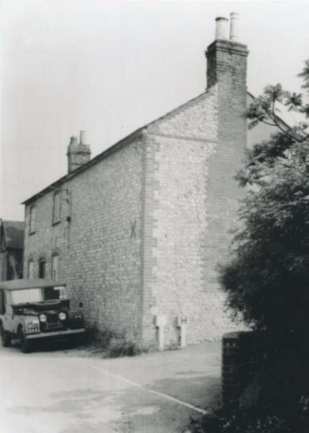 Bottle Cottage 1970s, before it was restored by DIck and Mary Hutchins.