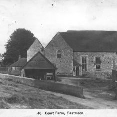 Court_Farm 1918 The Hall and farm yard in 1918