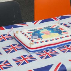 HM Queen cake