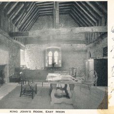 The 'solar' at the north end of the Hall was reserved for the Bishops' private use. It is believed that King John visited in the 13th century.