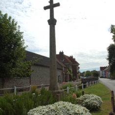 The War Memorial designed by Ninian Comper, in the High Street.