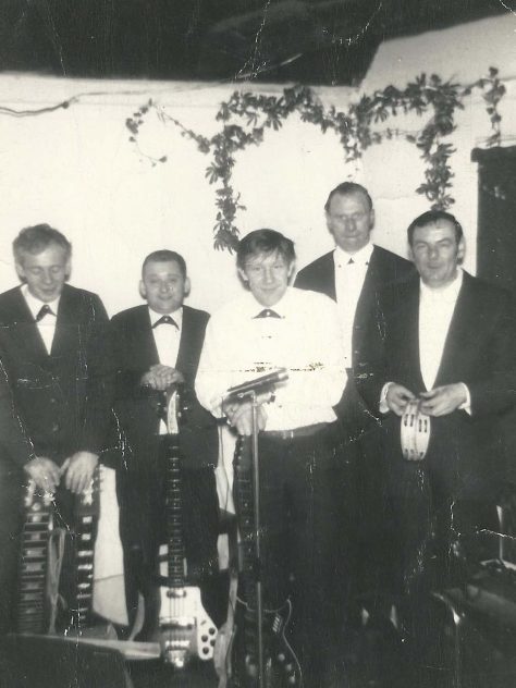Meonaires, L to R, Don Cooper, Geoff Marshall, Les Blackman, David Goddard, John Mundy