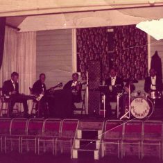 Meonaires on stage