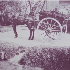 Savage and Parsons cart in Frogmore, 1920s